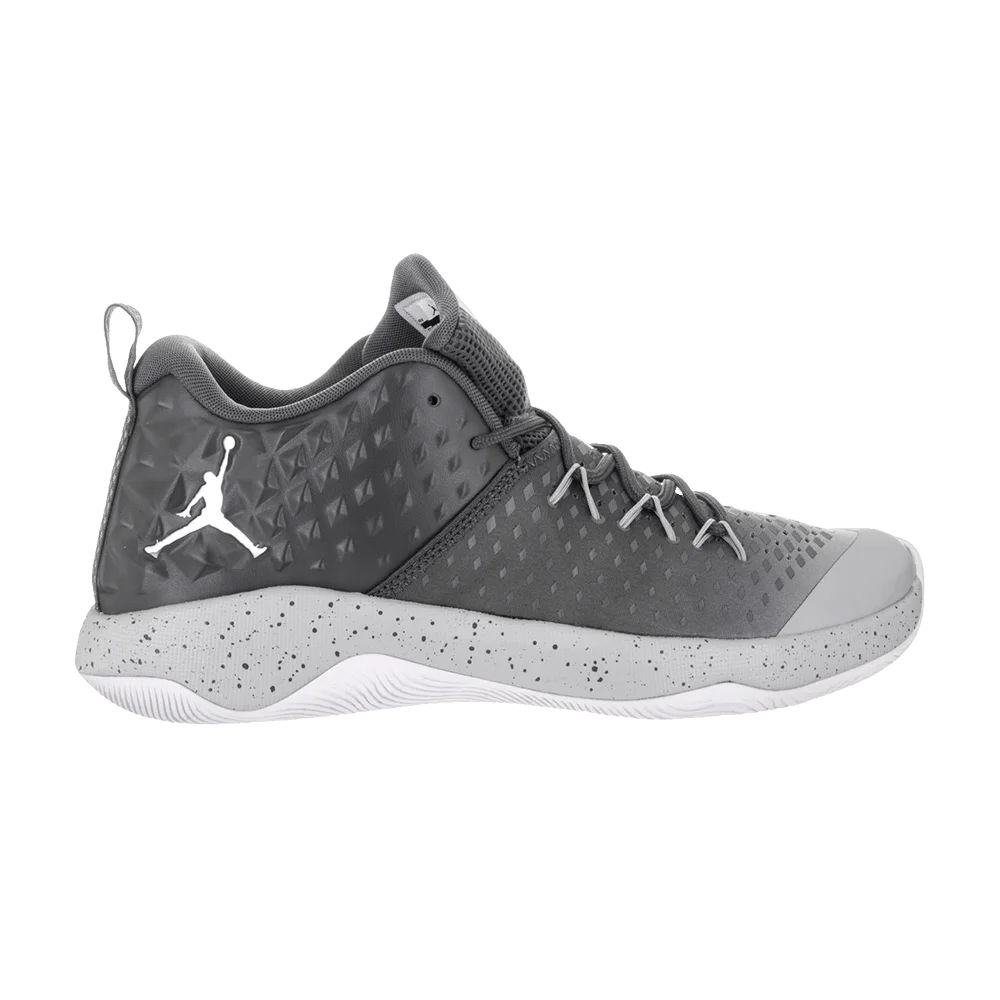 Krossovki-Air-Jordan-Extra-Fly