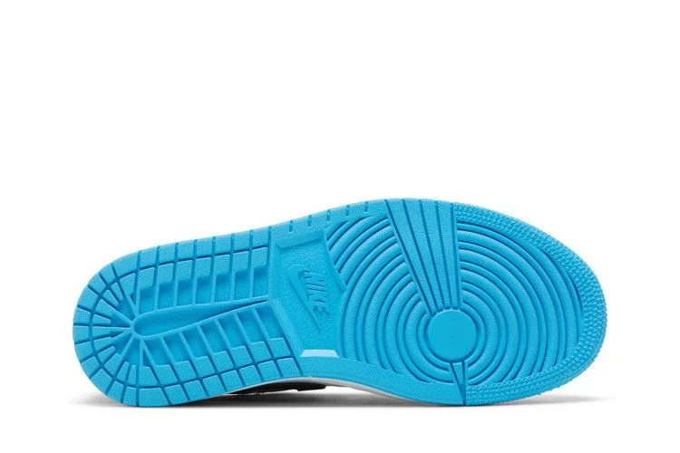 Кроссовки Wmns Air Jordan 1 Retro Low OG 'UNC'