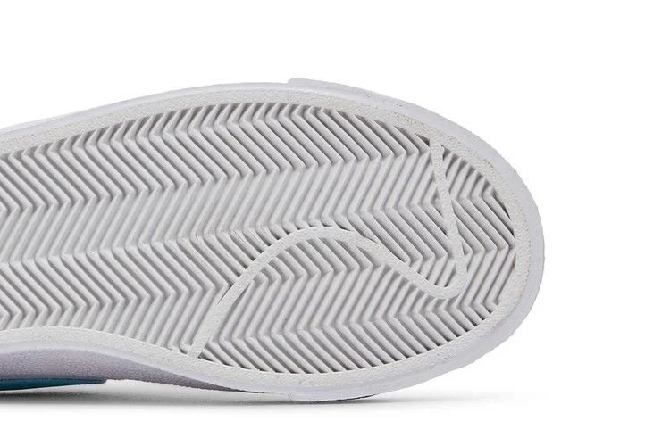 Кроссовки Nike Blazer Low '77 GS 'White Copa'