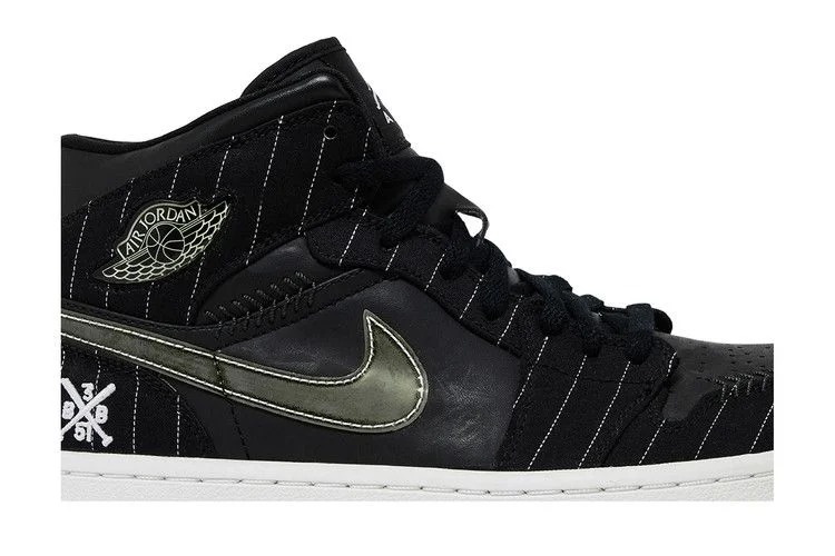Krossovki-Air-Jordan-1-Retro-Barons-Away-1