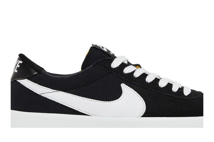 bruin-react-sb-anthracite-white-cj1661-001_01
