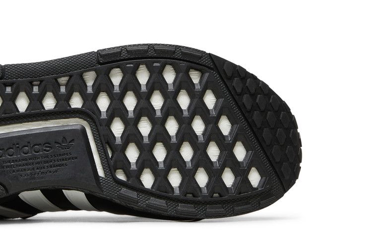 Кроссовки adidas NMD_R1 V3 'Black Gold Metallic'