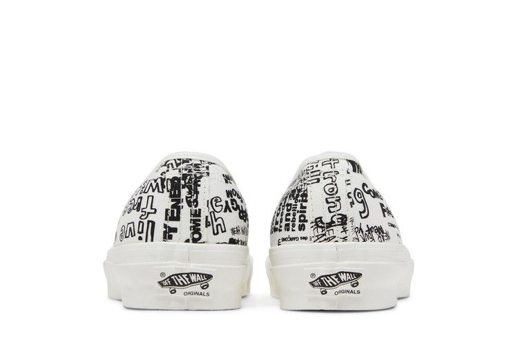 comme-des-garcons-x-og-authentic-lx-graffiti-vn0a4bv92gx_05