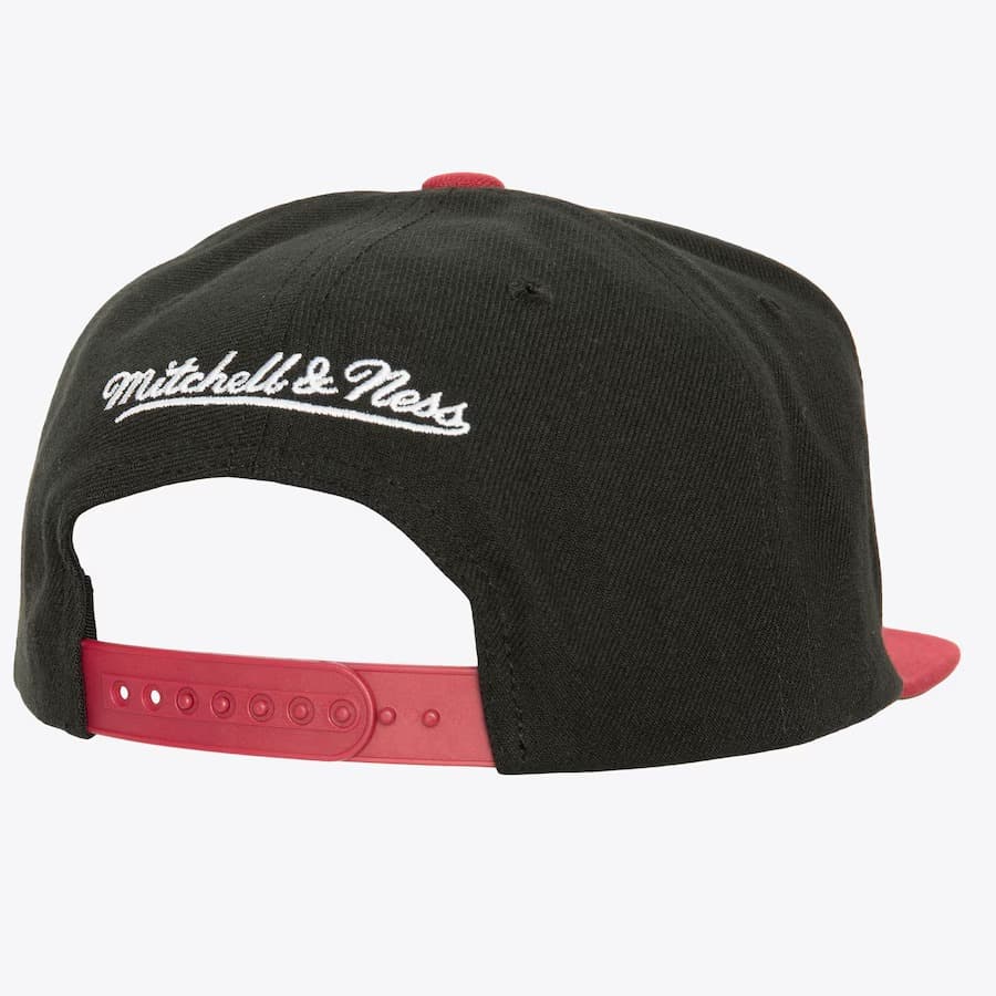 Mitchell-Ness-Black-Colorado-Avalanche-Circle-Splash-Snapback-Hat-1