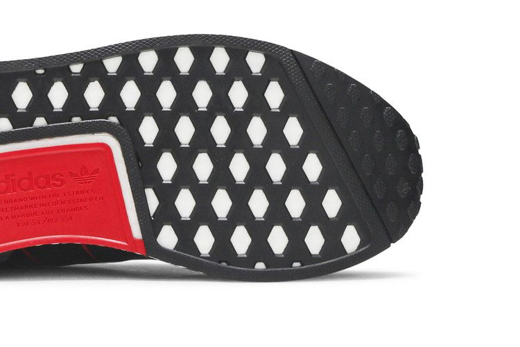 nmd_r1-v2-dazzle-pack-core-black-fy2104_04