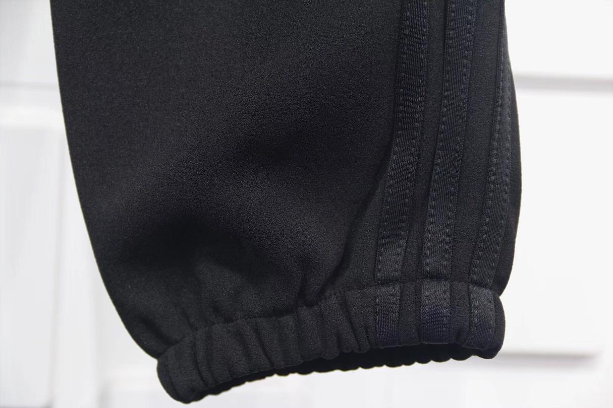 Спортивные штаны adidas Yeezy Calabasas Track Pants Black