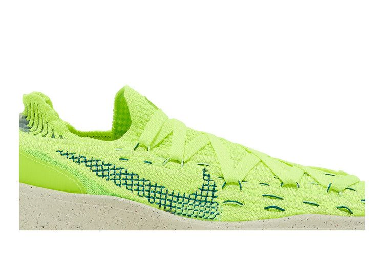 wmns-space-hippie-04-light-lemon-twist-da2725-700_01