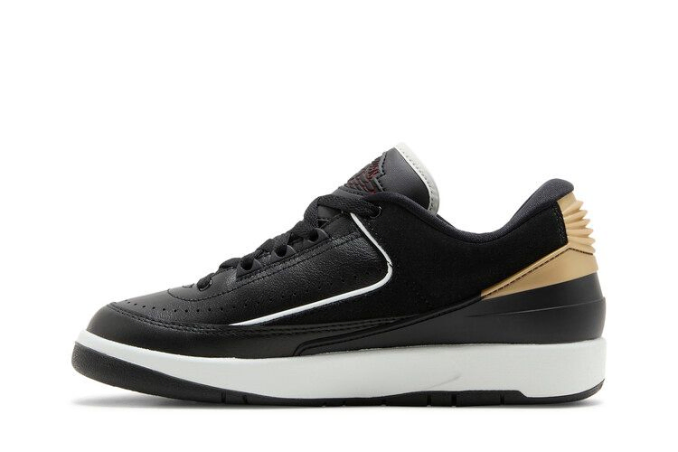 wmns-air-jordan-2-retro-low-black-metallic-gold-dx4401-001_02