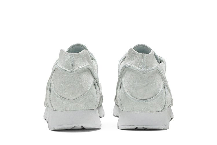 wmns-outburst-deconstructed-ghost-aqua-aq4241-400_05