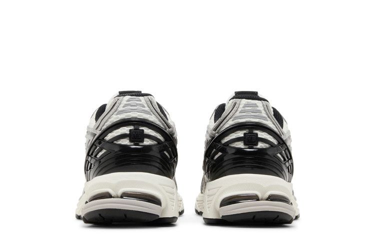 Кроссовки New Balance 1906R 'Silver Metallic Black'