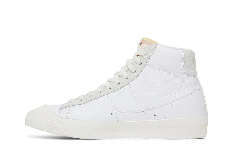Кроссовки Nike Blazer Mid 77 Vintage 'Sail'