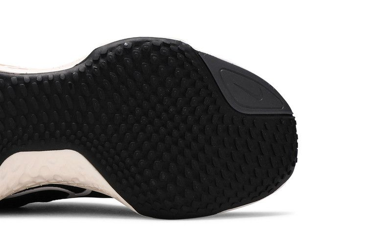 Кроссовки Nike Wmns ZoomX Invincible Run Flyknit 'Black White'