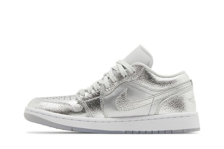 Кроссовки Wmns Air Jordan 1 Low SE 'Metallic Silver'