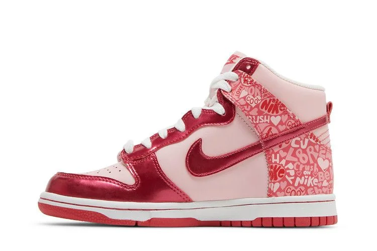 Krossovki-Nike-Dunk-High-GS-Valentines-Day-2