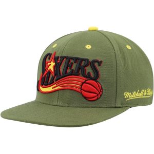 Mens-Mitchell-Ness-x-Lids-Olive-Philadelphia-76ers-Dusty-NBA-Draft-Hardwood-Classics-Fitted-Hat-300x300