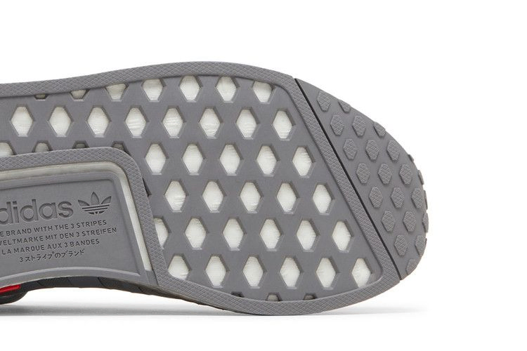 Кроссовки adidas NMD_R1 'Grey'