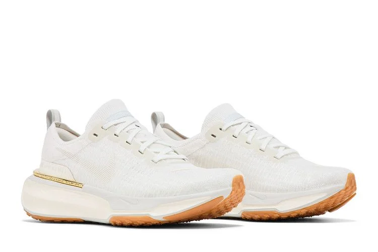 Krossovki-Nike-Wmns-ZoomX-Invincible-3-Light-Bone-Sail-Gum-7