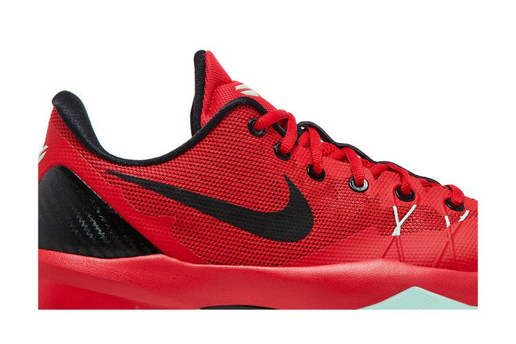 zoom-kobe-venomenon-4-university-red-635578-603_01
