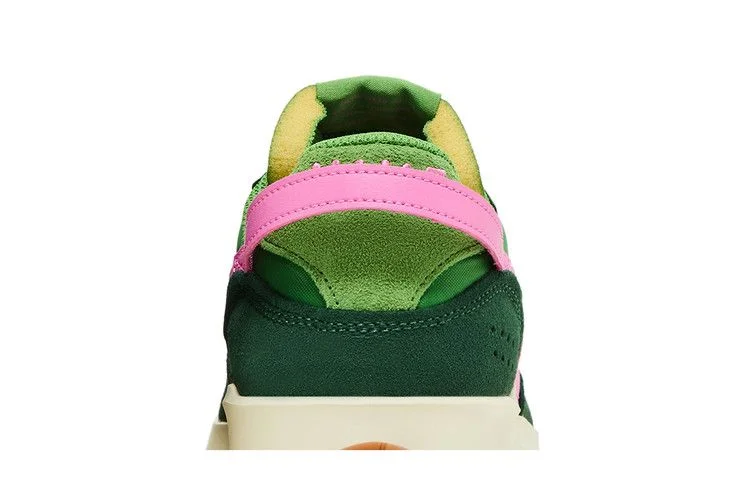 Кроссовки Nike Wmns Waffle Debut 'Chlorophyll Playful Pink'