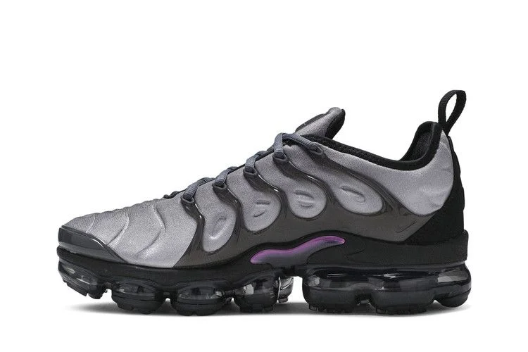 Кроссовки Nike Air VaporMax Plus 'Active Fuchsia'
