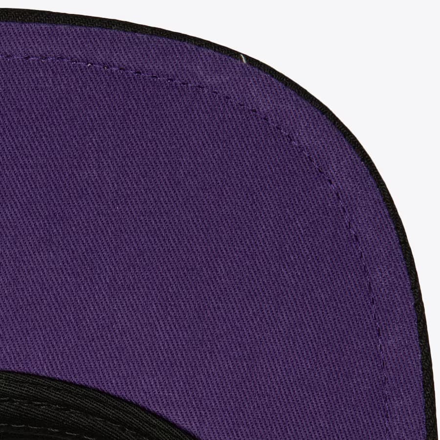Бейсболка Mitchell & Ness Black Toronto Raptors Hardwood Classics Recharge Trucker Snapback Hat