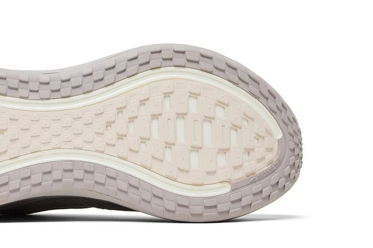 Кроссовки Nike Vomero Plus 'Light Orewood Brown'