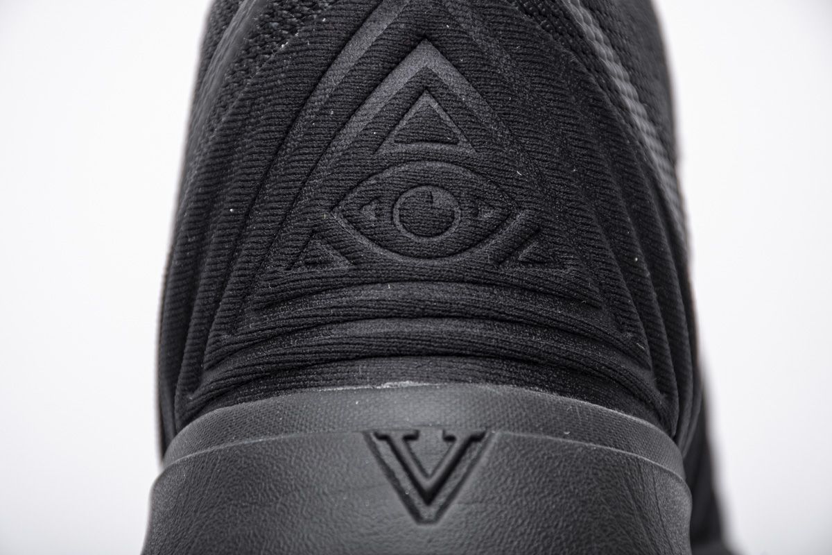 Kyrie-5-Black-Rainbow-Soles-12