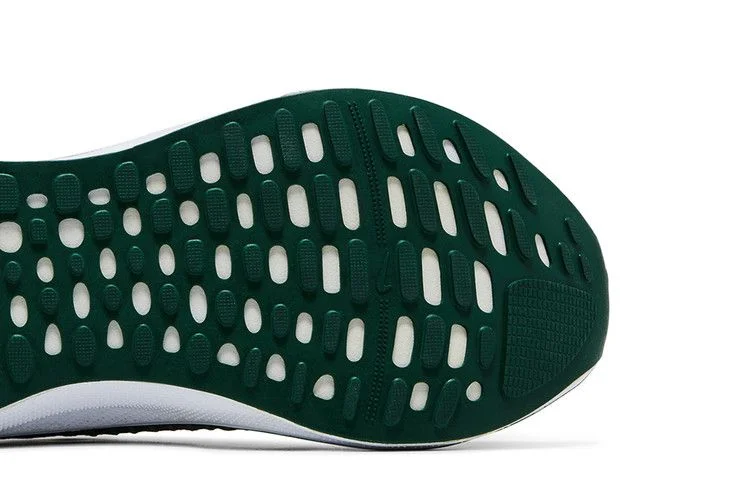 Krossovki-Nike-ReactX-Infinity-Run-4-TB-Cool-Grey-Gorge-Green-4