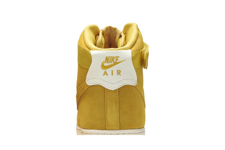 Кроссовки Nike Air Force 1 High Suede 'Yellow Ochre'
