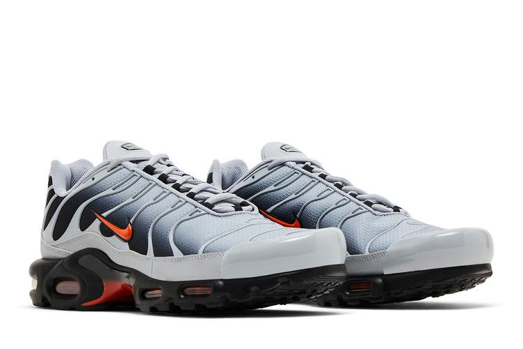air-max-plus-wolf-grey-picante-red-dm0032-011_07
