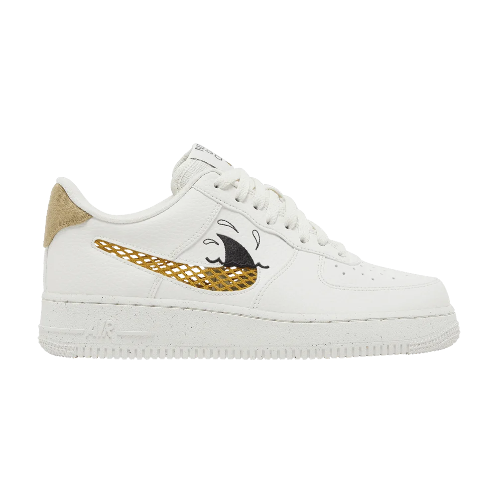 Krossovki-Nike-Air-Force-1-Low-07-LV8-Next-Nature-Sun-Club-White-Sharks-Fin