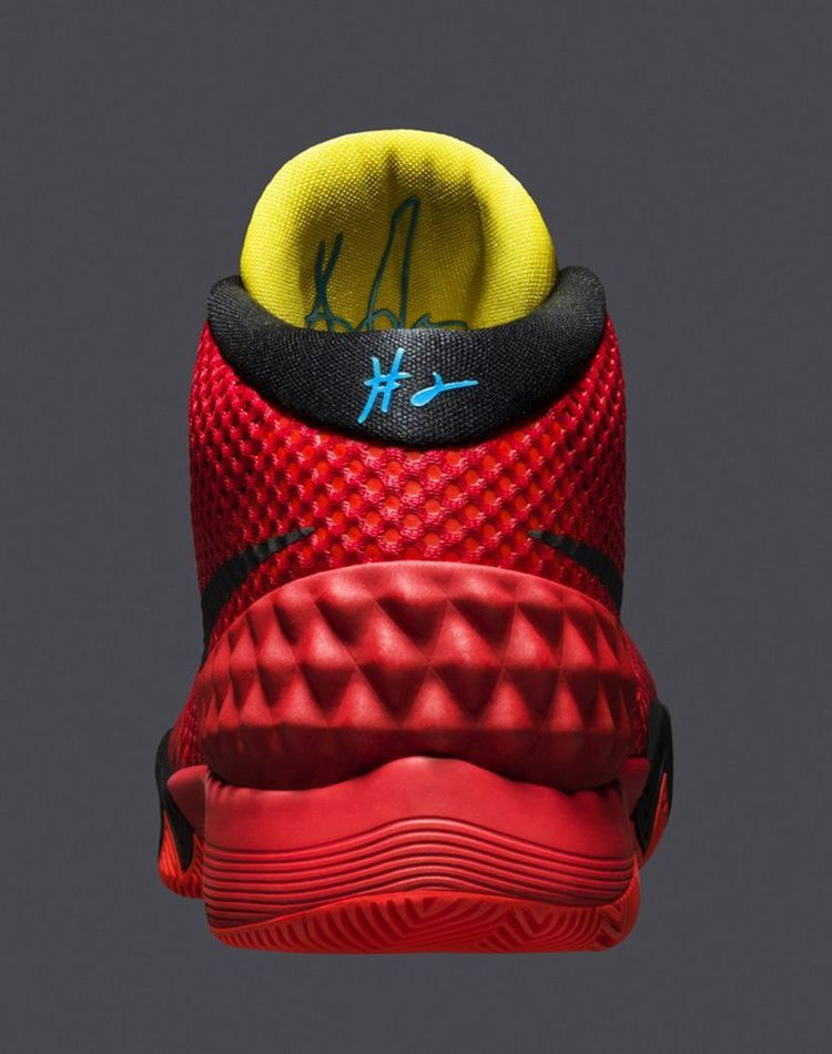 kyrie-1-men-s-basketball-shoe-705277-606_05
