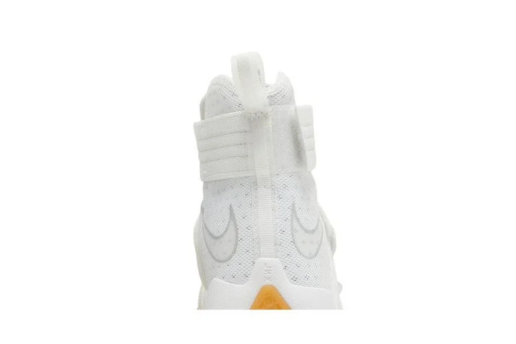 Krossovki-Nike-LeBron-Soldier-10-SFG-White-Gum-6