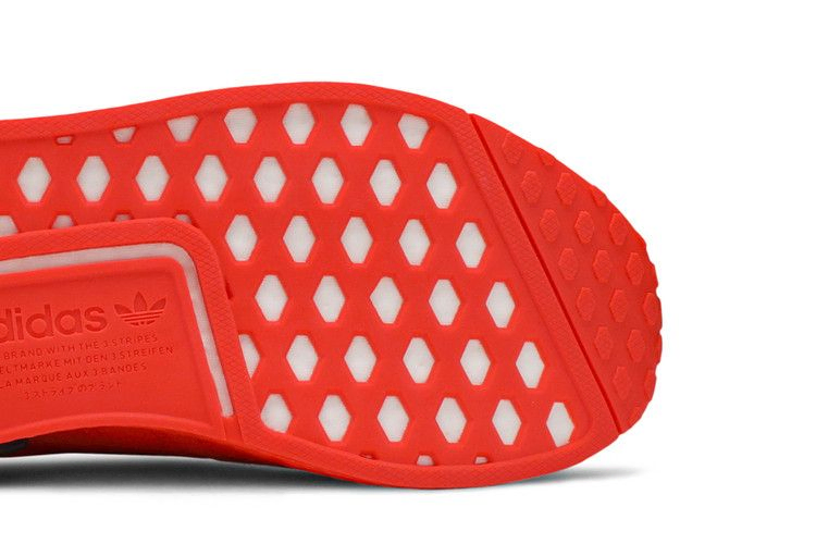 nmd_r1-solar-red-ef4267_04