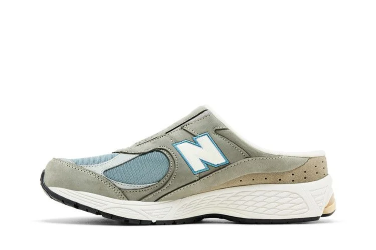 Myuli-New-Balance-2002R-Mule-Marblehead-Trooper-2