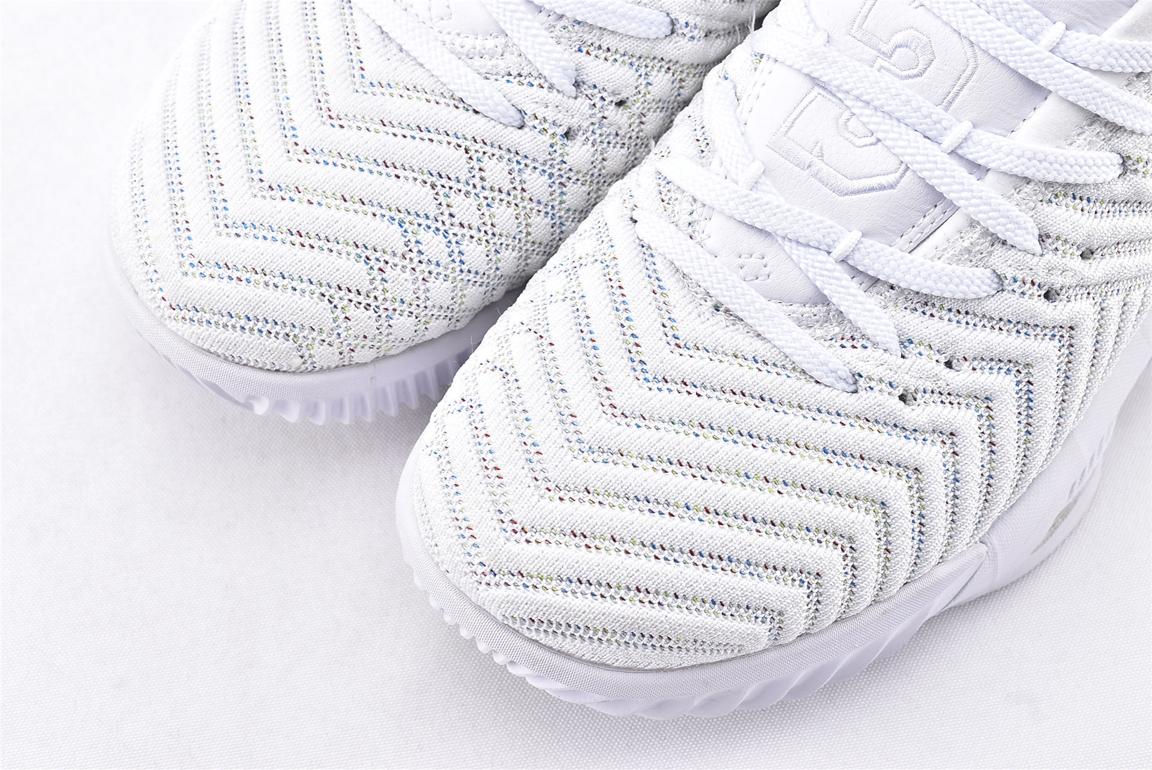 Кроссовки Nike Lebron 16 Buzz Lightyear