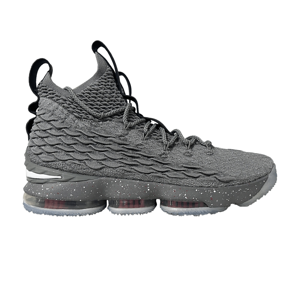 Кроссовки Nike LeBron 15 'Uconn Alternate Away' Sample