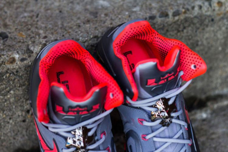 Кроссовки Nike LeBron 11 Elite 'Team'