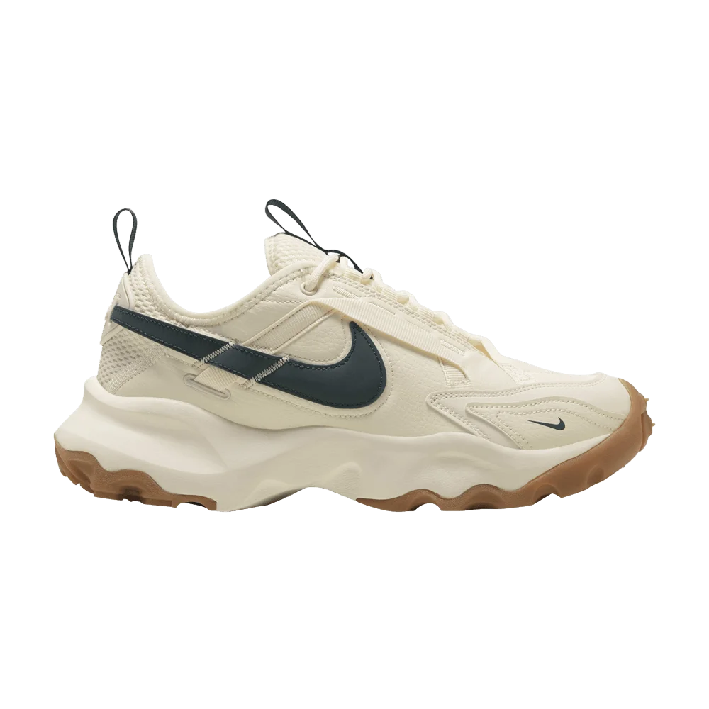Кроссовки Nike Wmns TC 7900 'Pale Ivory Armory Navy'