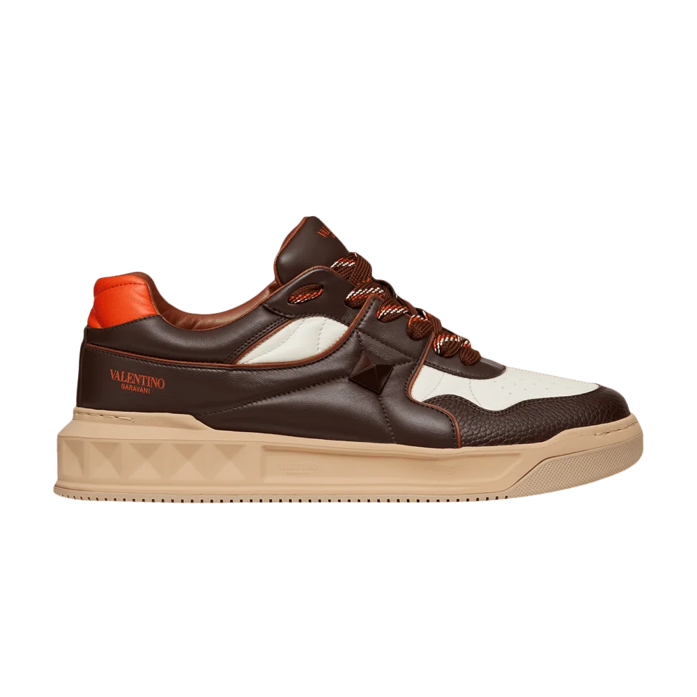Krossovki-Valentino-One-Stud-Low-Fondant