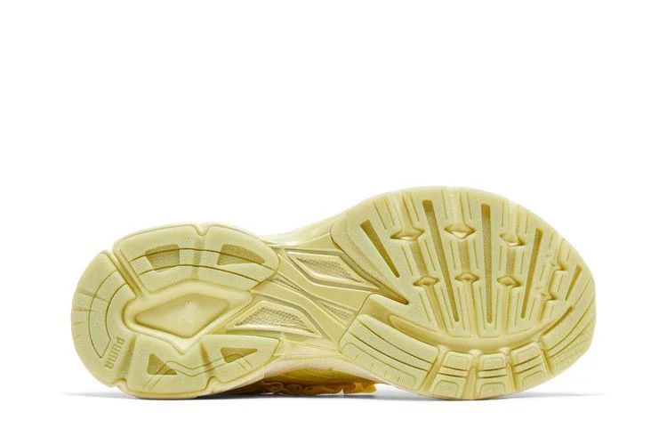 Krossovki-Collina-Strada-x-Puma-Wmns-Velophasis-Vintage-Yellow-3