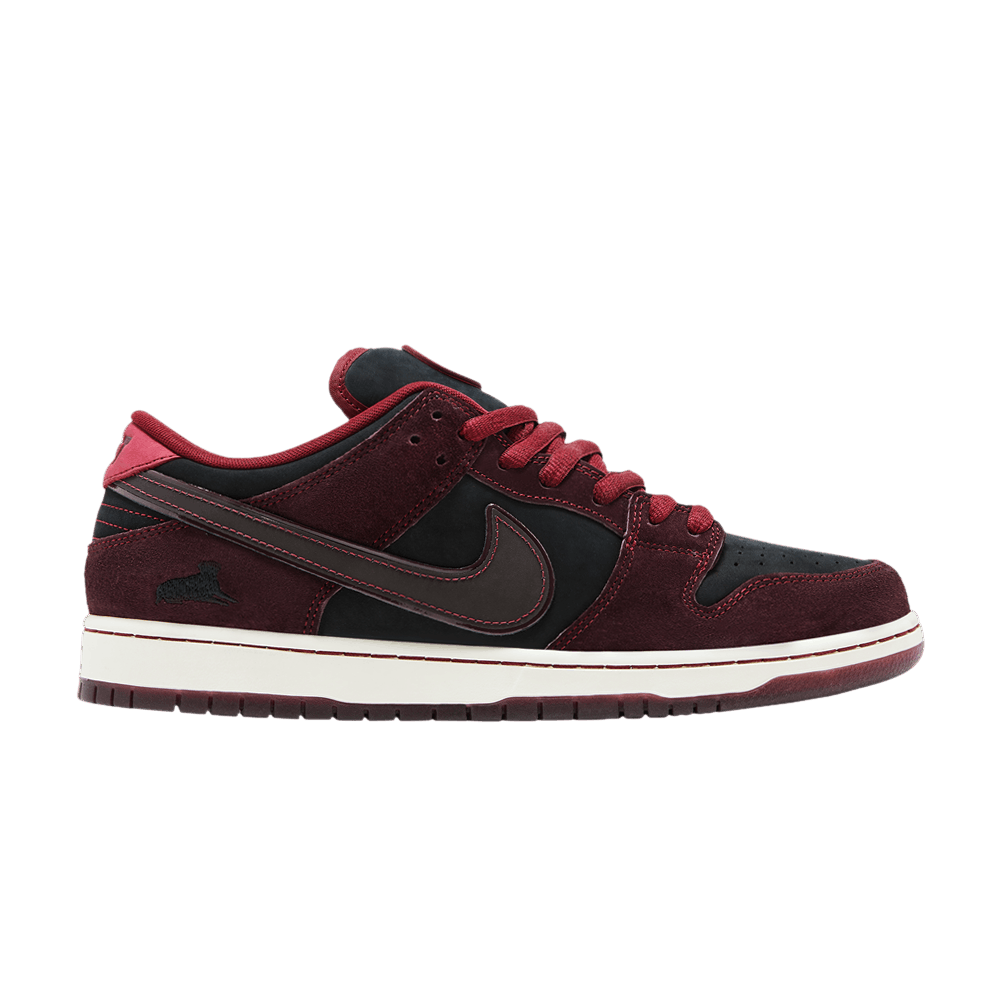 riot-skateshop-x-dunk-low-sb-mahogany-dark-beetroot-fz1289-200