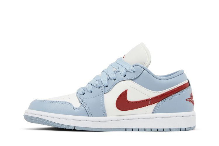 Кроссовки Wmns Air Jordan 1 Low 'Blue Whisper Dune Red'