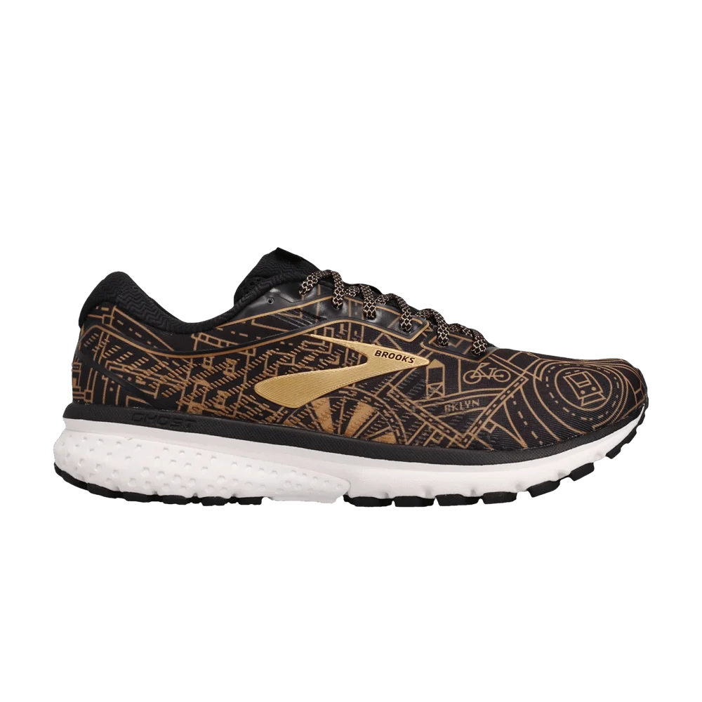 Krossovki-Brooks-Ghost-12-Black-Gold