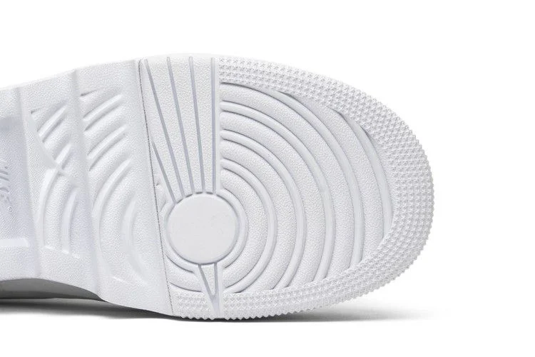 Krossovki-Wmns-Air-Jordan-1-Jester-XX-The-1-Reimagined-4