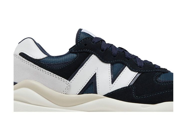 Кроссовки New Balance 57/40 'Black Sea Salt'