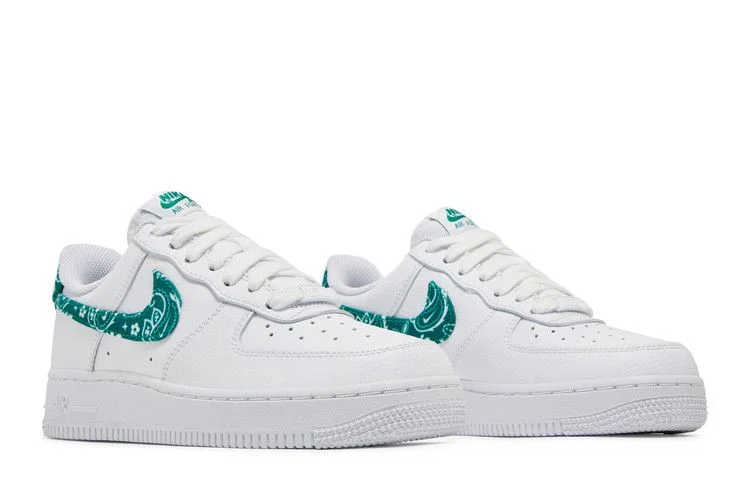 Krossovki-Nike-Wmns-Air-Force-1-07-Essentials-Green-Paisley-7