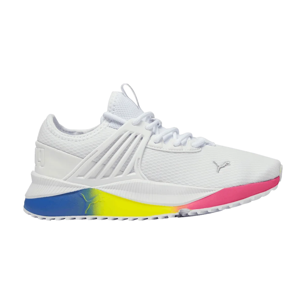 Krossovki-Puma-Wmns-Pacer-Future-White-Rainbow-Gradient