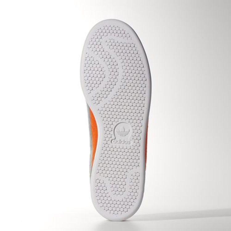 Кроссовки Pharrell Williams x adidas Stan Smith 'Solar Orange'