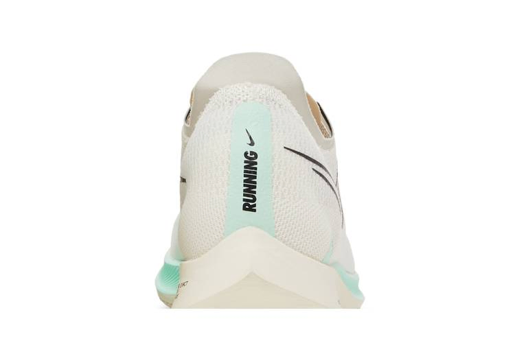 Кроссовки Nike ZoomX Streakfly 'Sail Jade'